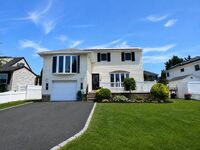 Home for Sale with price $929,000
